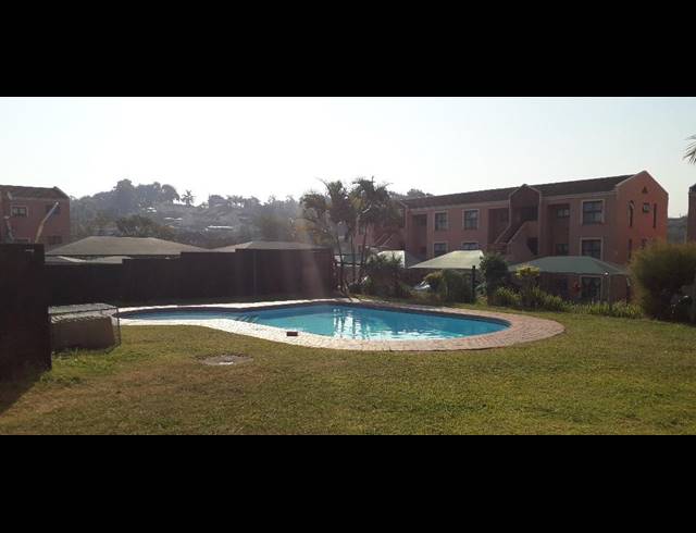 2 BEDROOM FLAT RENTED IN CAVERSHAM GLEN